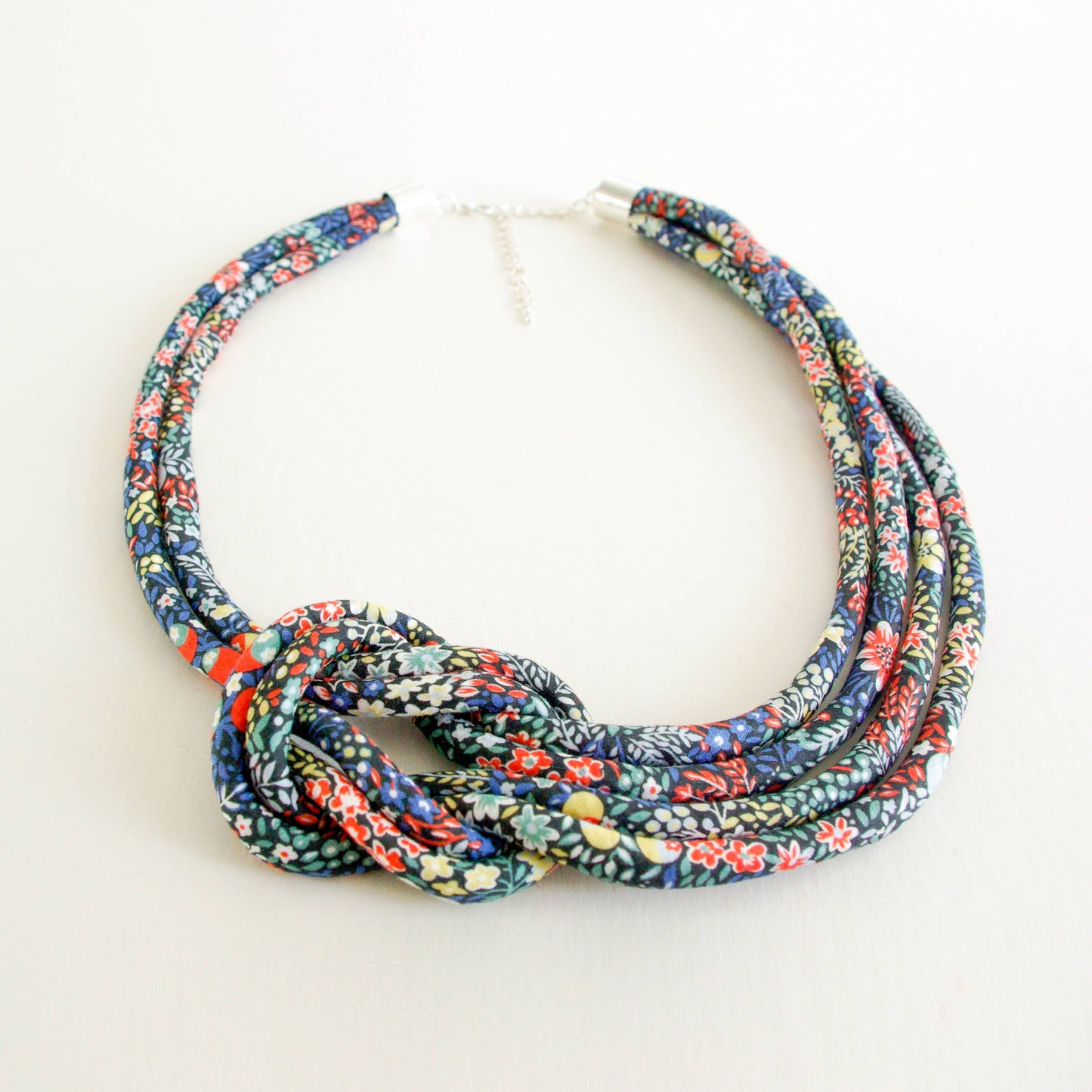 Bunny Bosworth - Reef Knot Necklace - Meadow Flowers