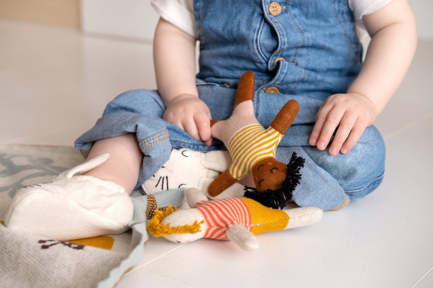 Sophie Home Ltd - Cotton Knit Baby Rattle Toy: Buddy Red