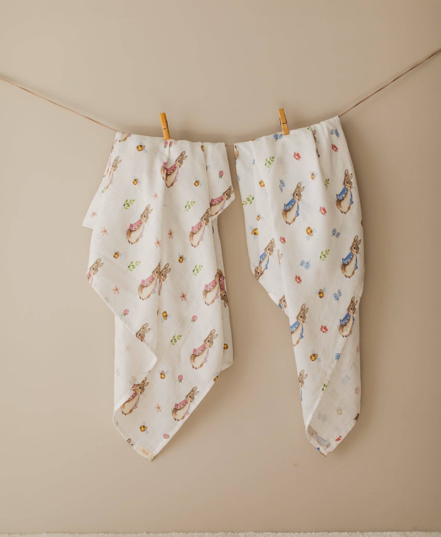Blzandco - Pink Rabbit Muslin Swaddle