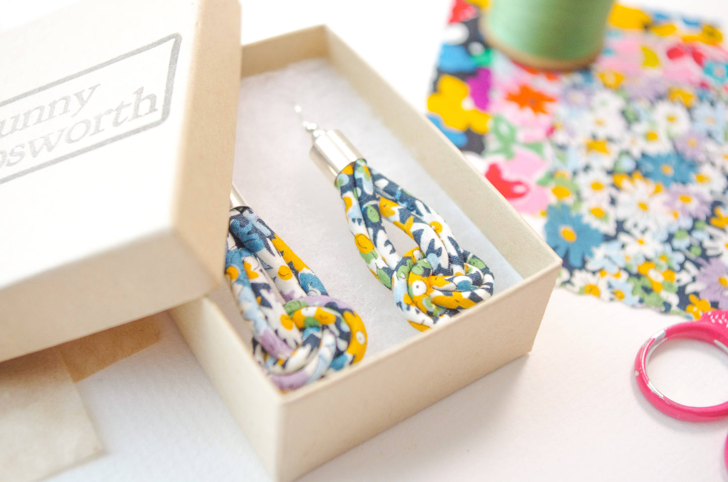 Bunny Bosworth - Knot Drop Earrings - Deco Florals