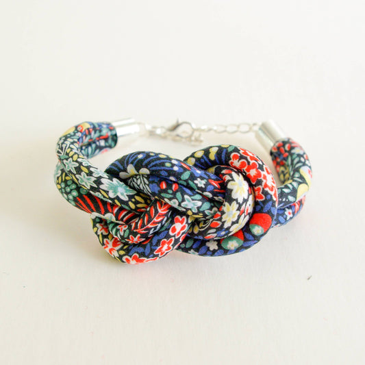 Bunny Bosworth - Eight Knot Bracelet - Meadow Flowers